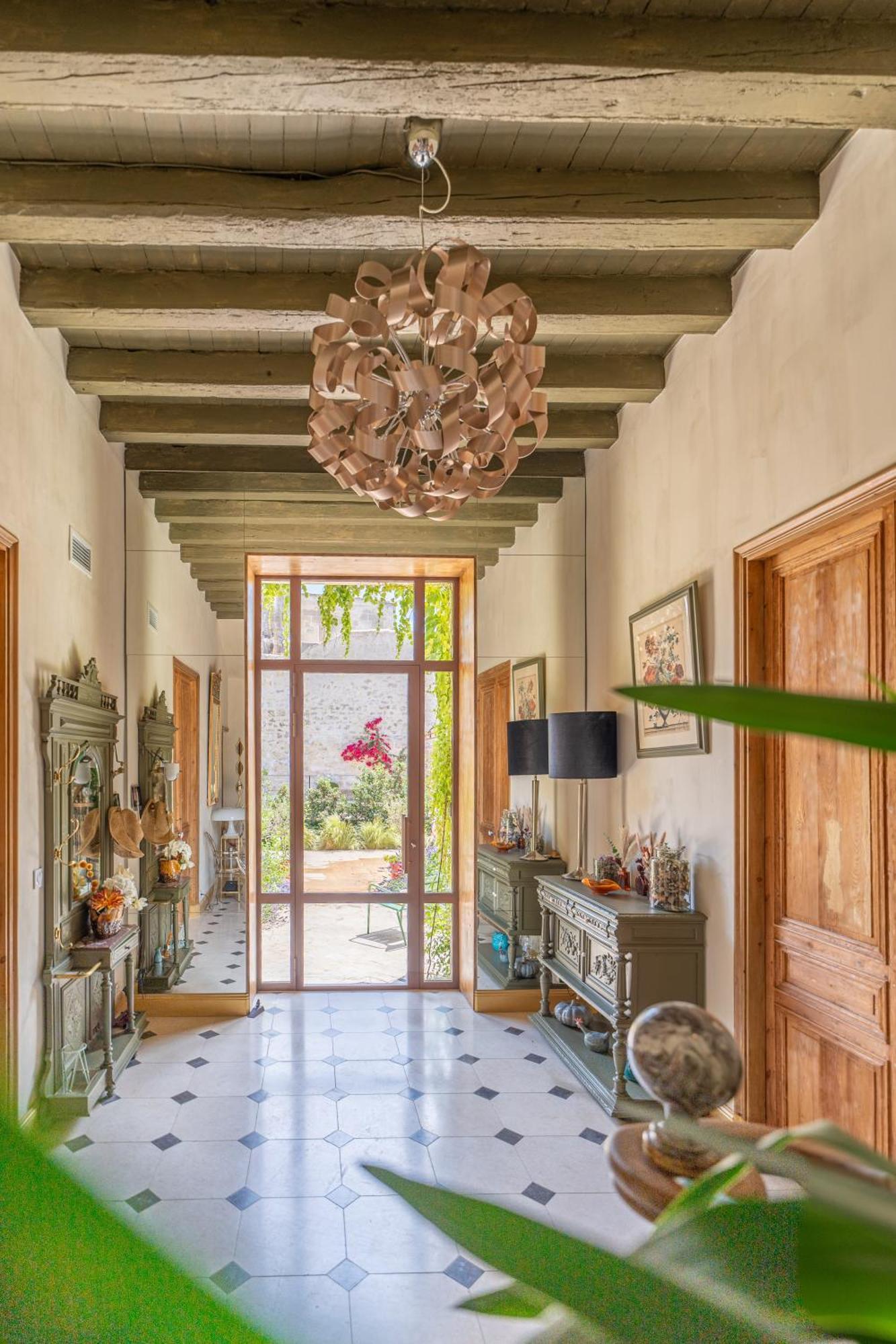 Le Jardin Des Cordeliers Bed and Breakfast Tarascon Exteriör bild